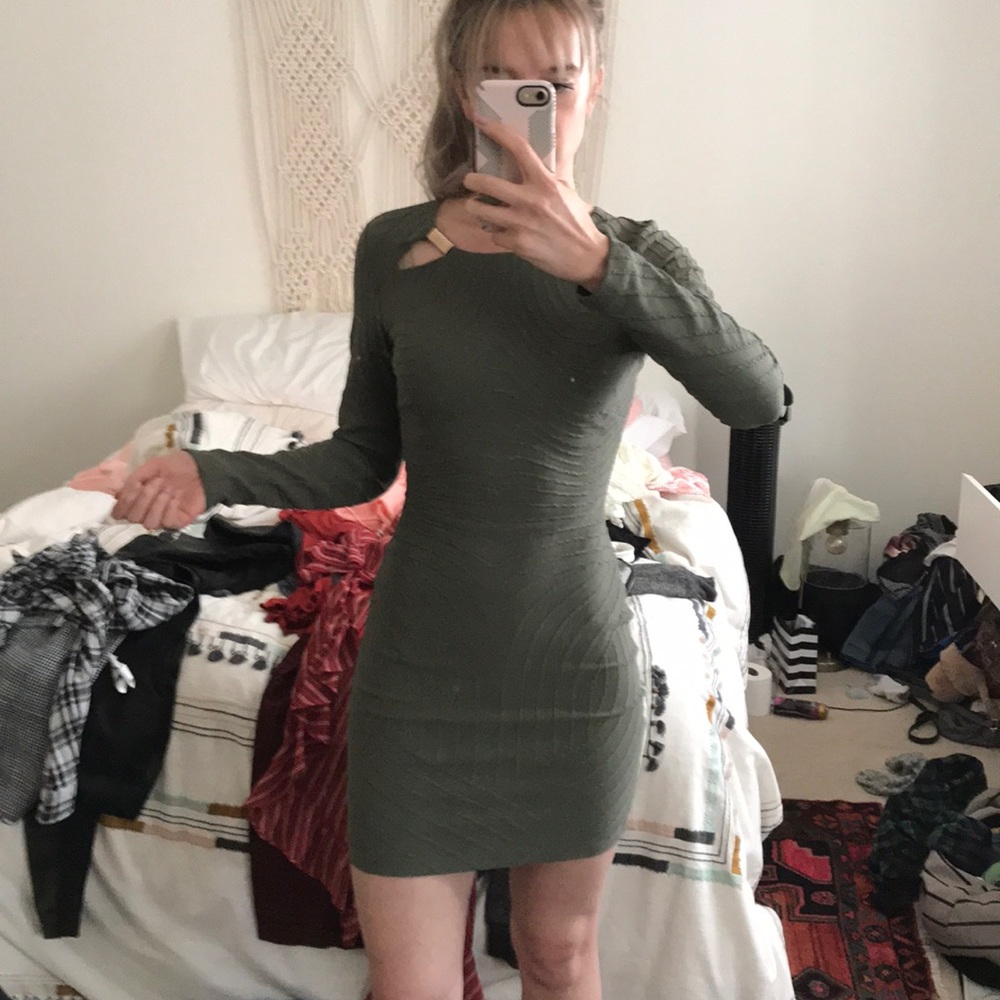 NWT Bebe bodycon dress with shoulder detail